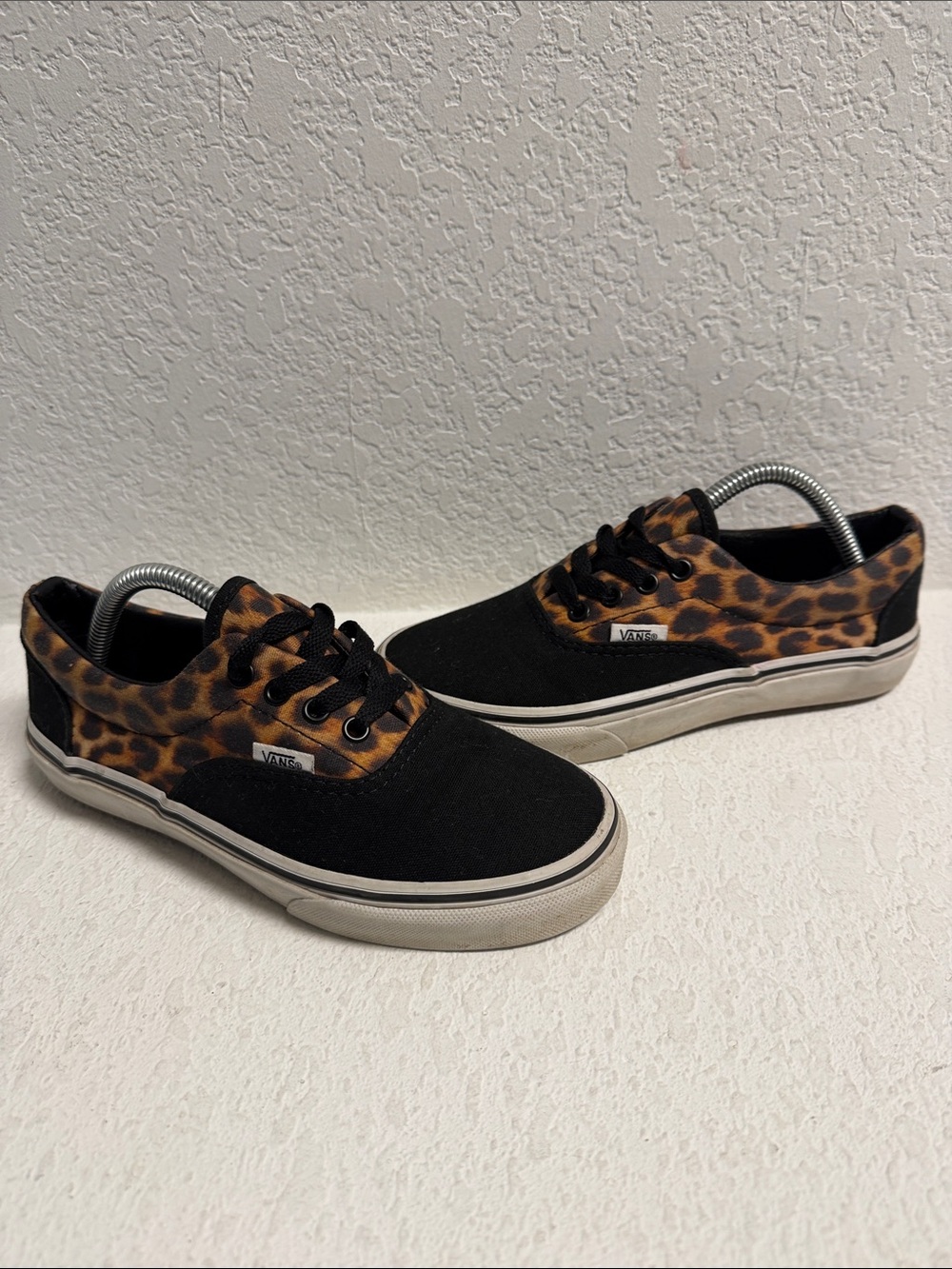 Vans Black & Brown Leopard Low-Top Sneakers kids Sz 2